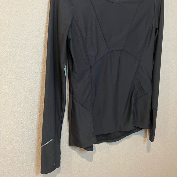 Athleta Grey Fitted Top Size Small Long Sleeve - Picture 3 of 7